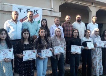 حركة الشباب الكرد تنظم احتفالية تخريج دورة كمبيوتر