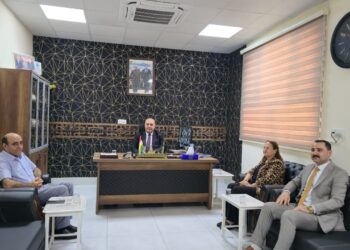 وفد من ممثلية ENKS بإقليم كوردستان يعقد اجتماعًا مع إدارة مركز أسايش اللاجئين في هولير