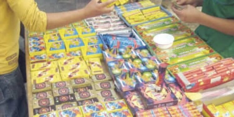 الألعاب النارية تنتشر في أحياء الحسكة وسط مطالب بالحد من مخاطرها