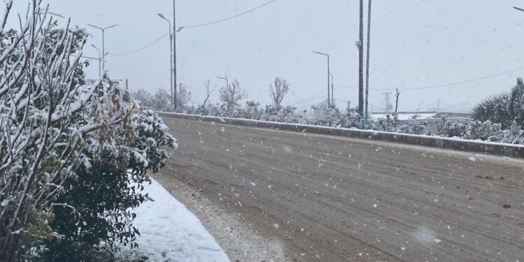 هطول الثلوج في مدن وبلدات كوردستان سوريا..