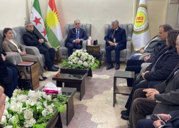 بالصور: المجلس الوطني الكوردي يلتقي وفد المؤتمر القومي الكوردستاني..