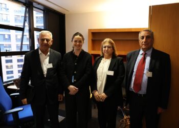 ممثلية أوروبا للمجلس الوطني الكردي في سوريا تلتقي بالسيدة Chloé Ridel ممثلة الحزب الاشتراكي الفرنسي في البرلمان الأوروبي، مسؤولة عن ملف السياسة الخارجية في الاتحاد الأوروبي ضمن لجنة الشؤون الخارجية (AFET)، وعضو في اللجنة الفرعية لحقوق الإنسان (DROI)قسم الإغاثة في الاتحاد الأوروبي .