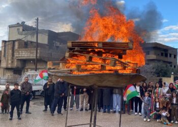 إيقاد شعلة نوروز ٢٠٢٦ في مدينة قامشلو..