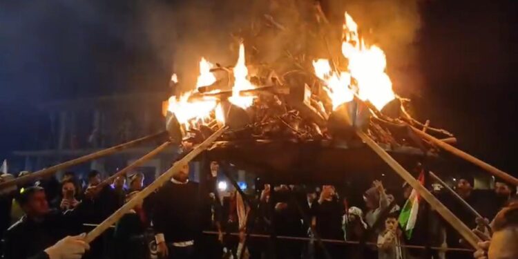 إيقاد شعلة نوروز في مدينة عفرين..