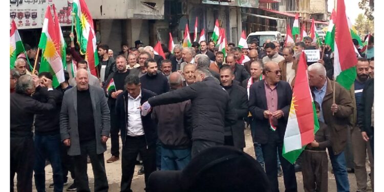 وقفة احتجاجية في الدرباسية تضامنًا مع إقليم كوردستان ورفضًا للهجمات الإيرانية..