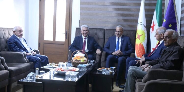 وفد من المجلس الوطني الكردي يزور مكتب الاتحاد السرياني في القامشلي بمناسبة عيد القيامة