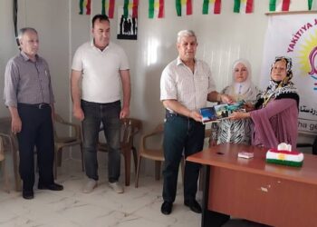 زيارة وفد اتحاد كتاب كوردستان سوريا لتهنئة ممثلية اتحاد نساء كوردستان- سوريا بافتتاح مكتبها في كويلان