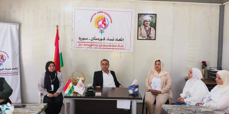 محاضرة طبية حول أمراض الكبد في مخيم دوميز ضمن برامج التوعية الصحية للاتحاد النسائي