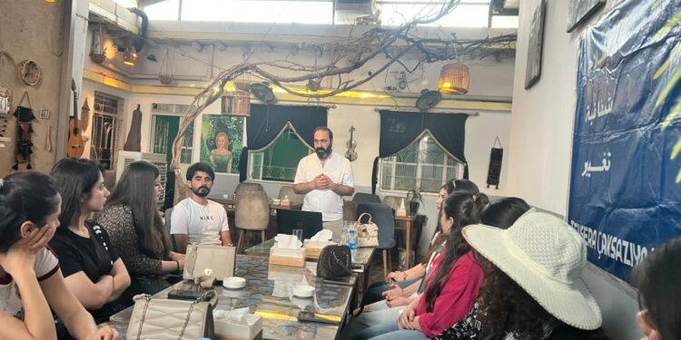 ​حركة الإصلاح الكردي – سوريا ومنظمة “كولترفان” الثقافية تختتمان دورة تدريبية في البرمجة اللغوية العصبية بعامودا..